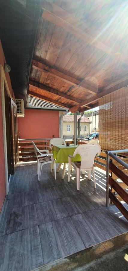 Bakina Kuca Apartamento Golubac Exterior foto