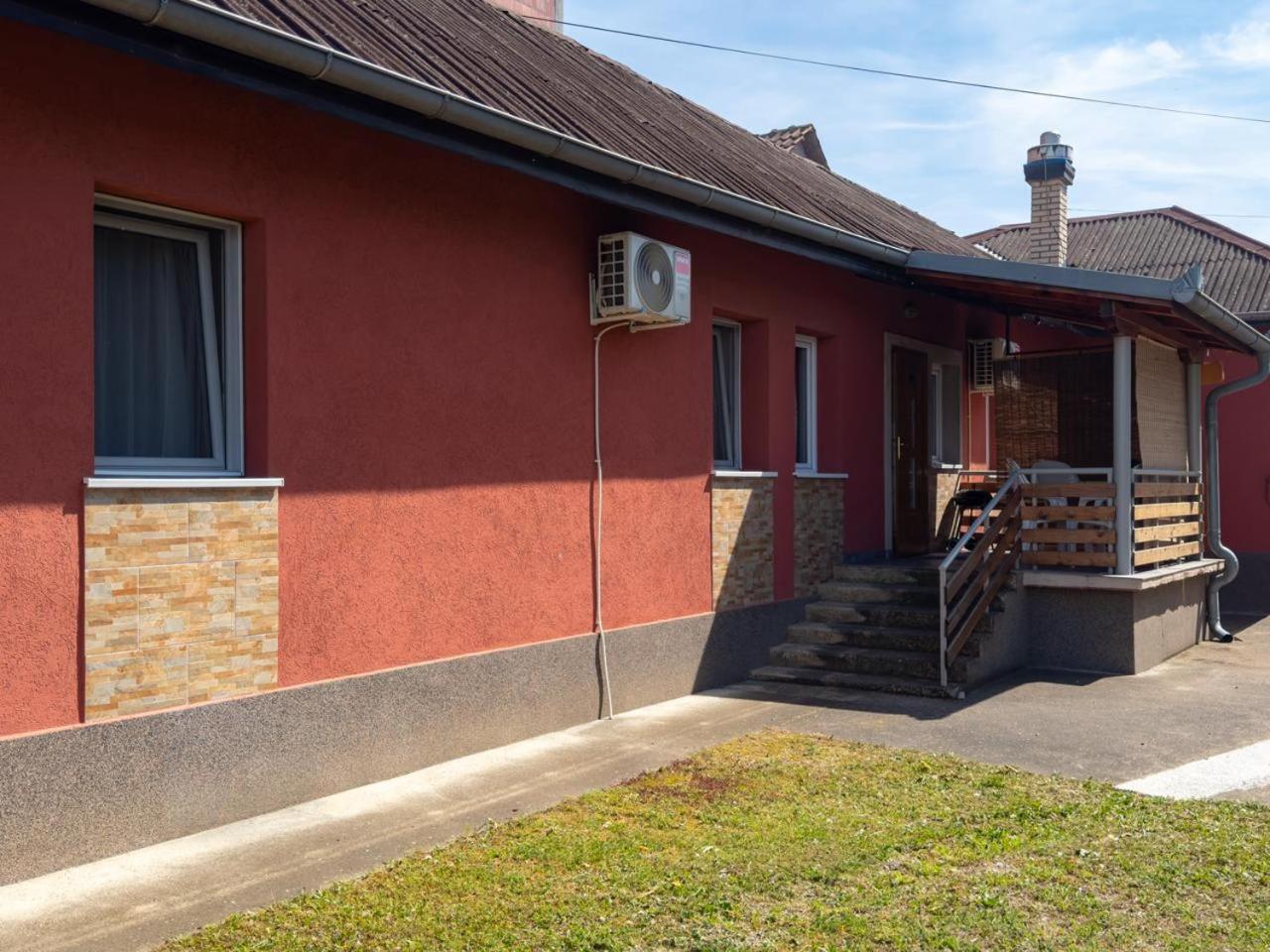 Bakina Kuca Apartamento Golubac Exterior foto
